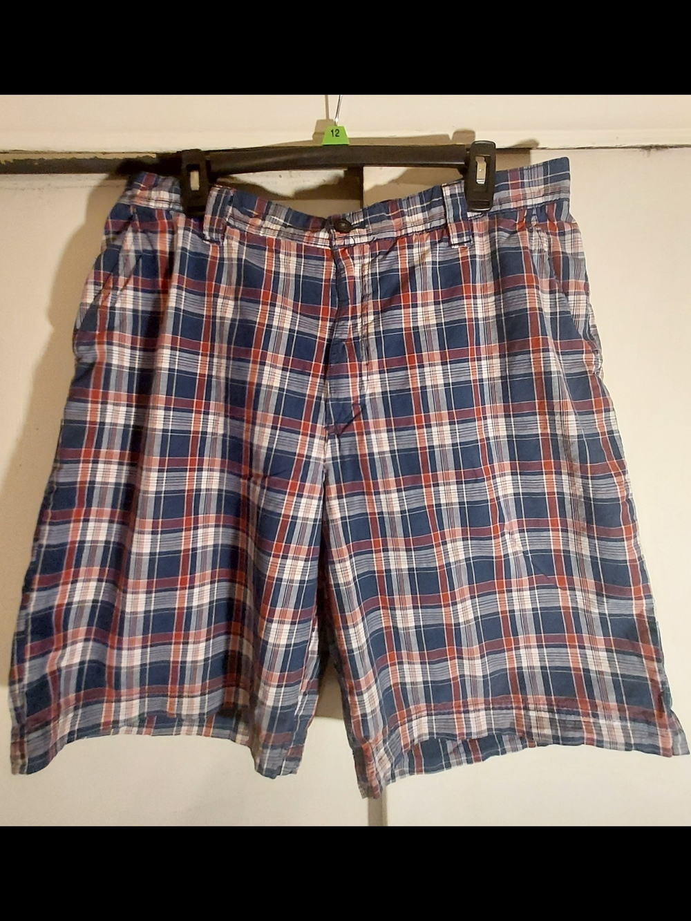 Izod Men's Navy, Red & White Plaid Flat-Front Shorts